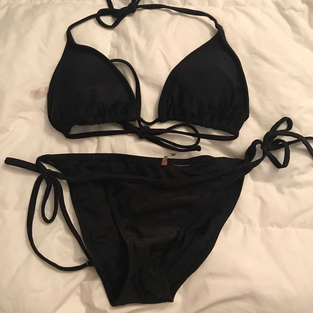Basic Black Bikini Set